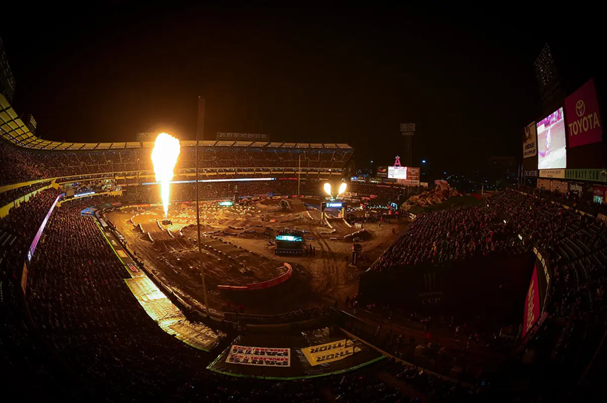 AMA Supercross, round 3: Le foto più belle di Anaheim-II (15)