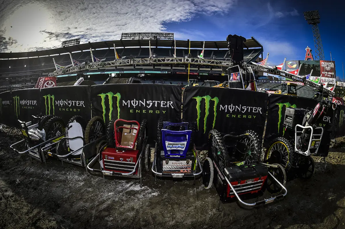 AMA Supercross, round 3: Le foto più belle di Anaheim-II (73)