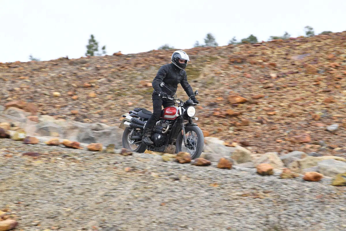 Triumph Bonneville Street Scrambler 2017 (2)