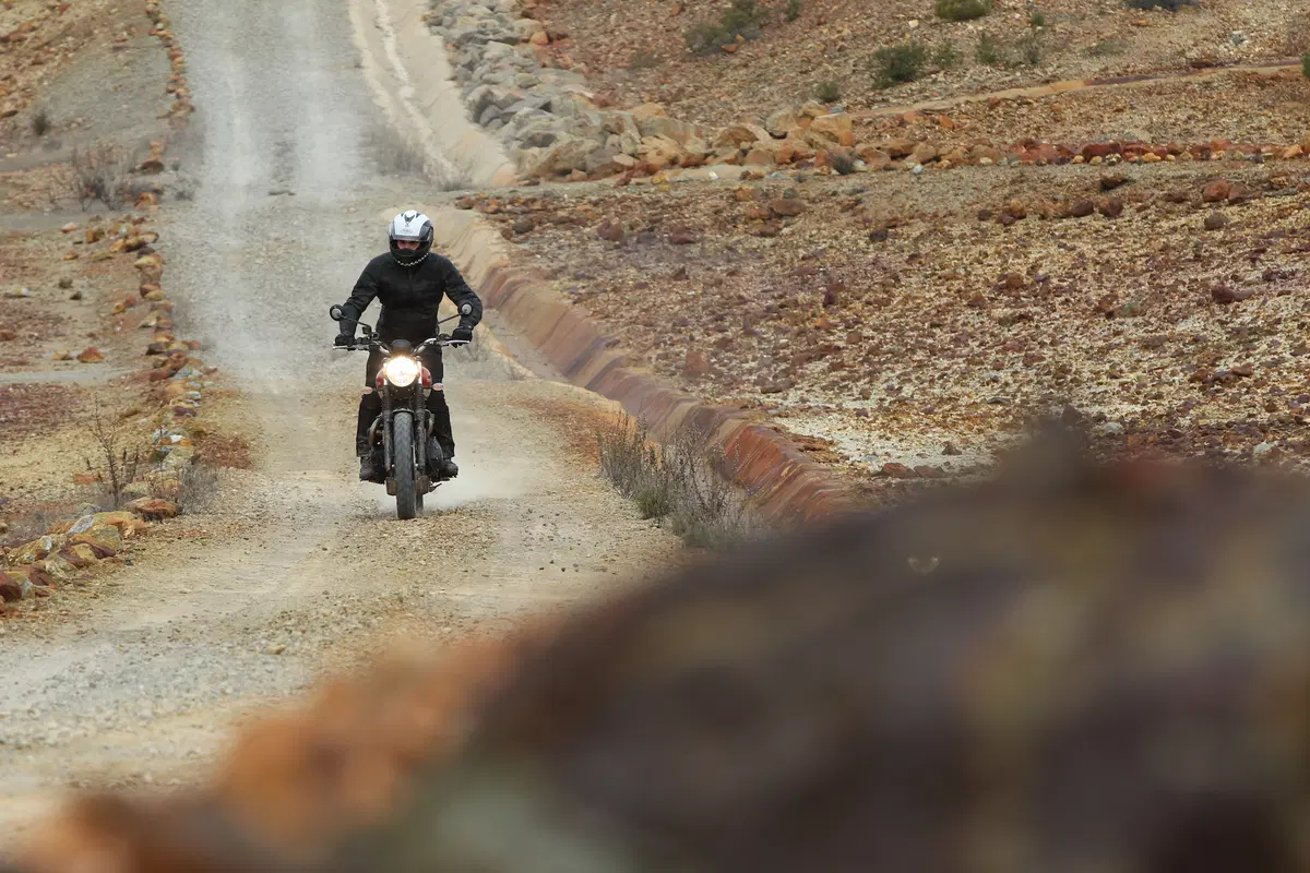 Triumph Bonneville Street Scrambler 2017 (3)