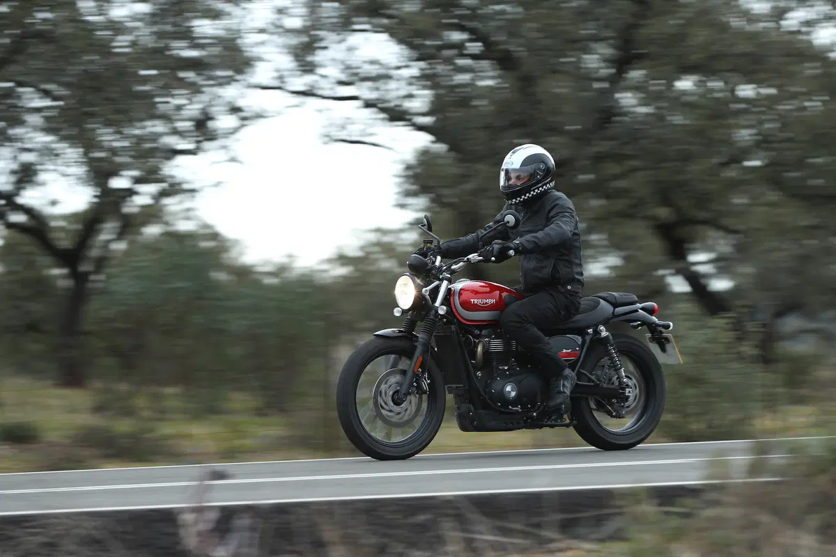 Triumph Bonneville Street Scrambler 2017 (6)