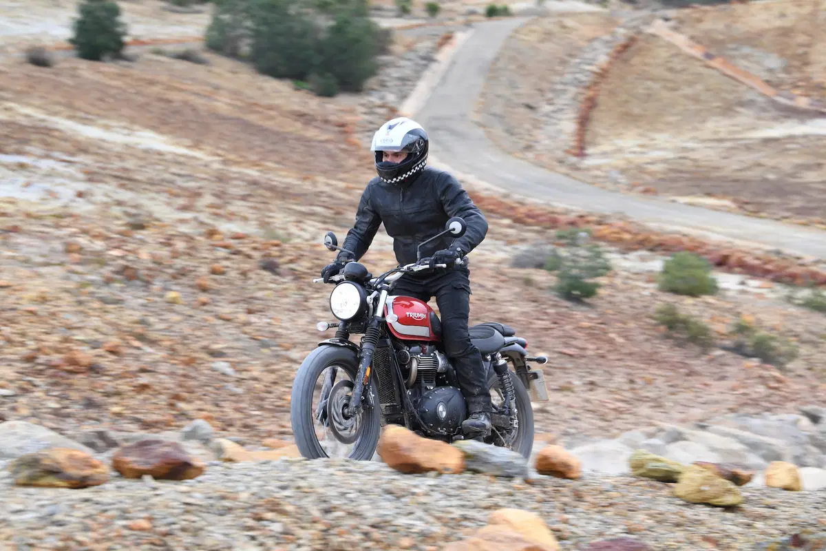 Triumph Bonneville Street Scrambler 2017 (14)