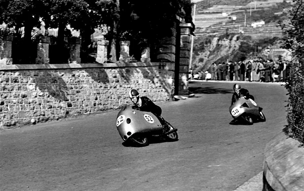 Correre tra case e muretti (2)