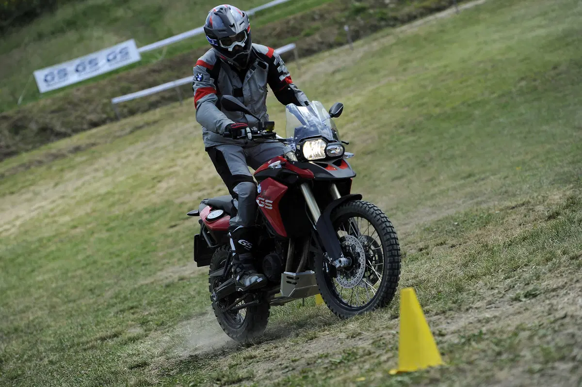 BMW Riding Equipment (7)