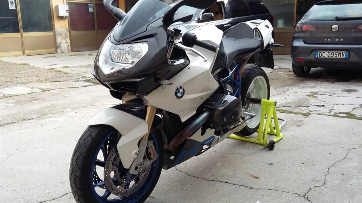 Le Belle e Possibili di Moto.it: BMW HP2 Sport (4)