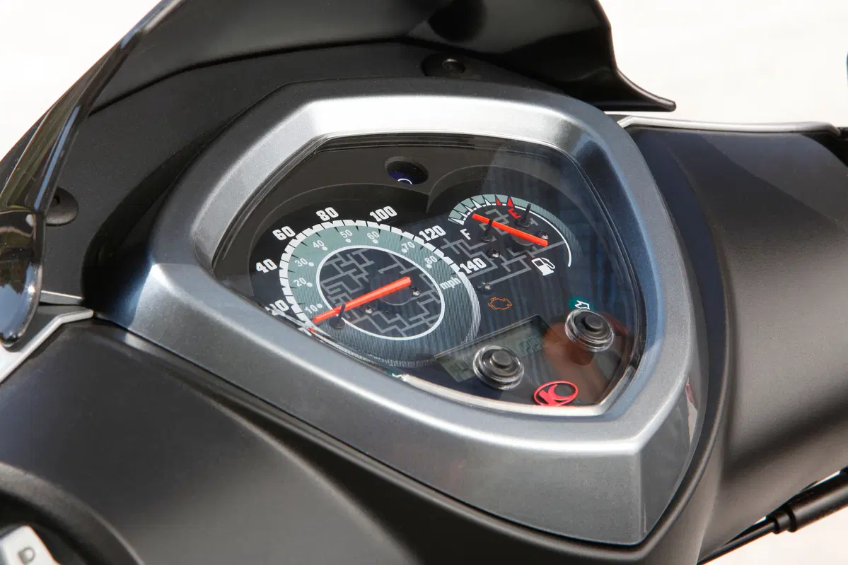Kymco Agility 150 Agility 150i R16 + ABS (2017 - 20) (11)