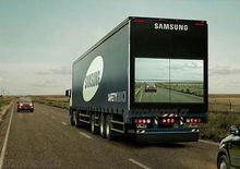 Samsung Safety Truck, il camion... trasparente [video]