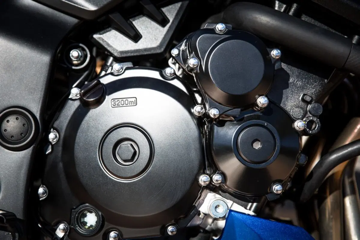 Suzuki GSX-S750  2017 (8)