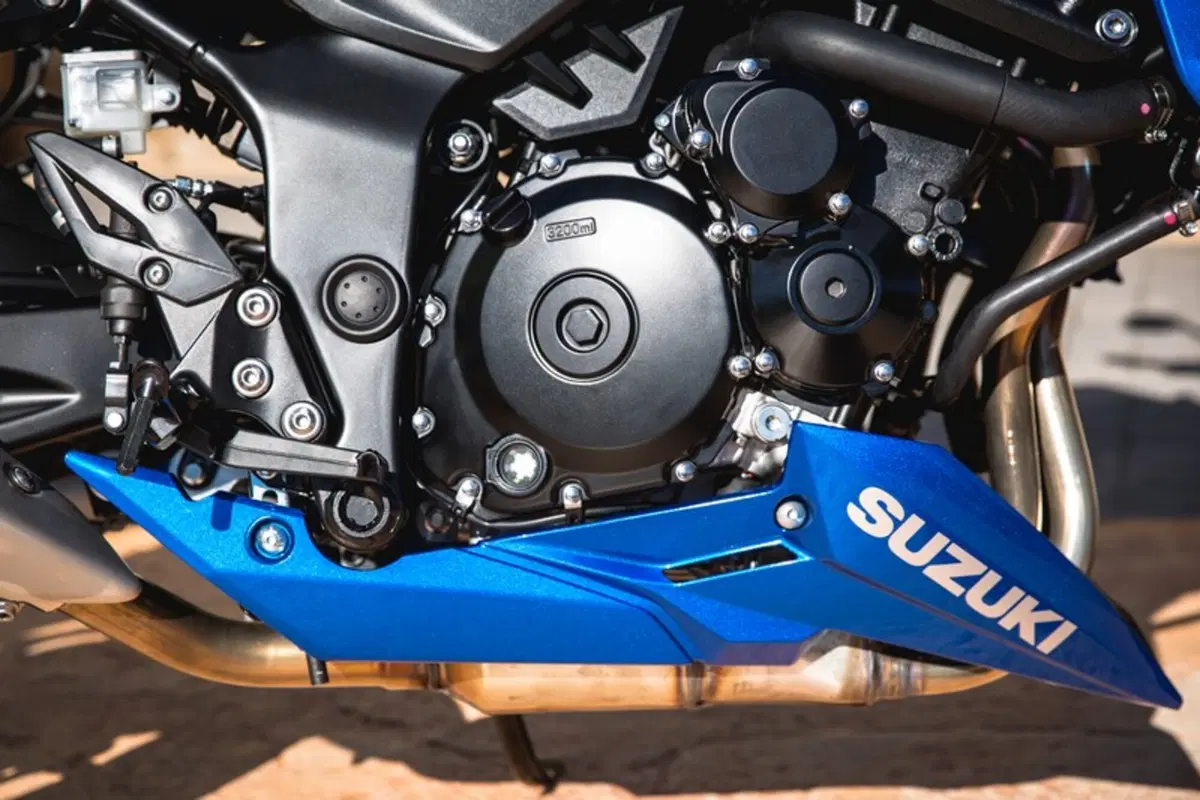 Suzuki GSX-S750  2017 (9)