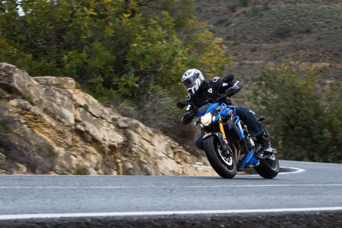 Suzuki GSX-S750  2017 (3)