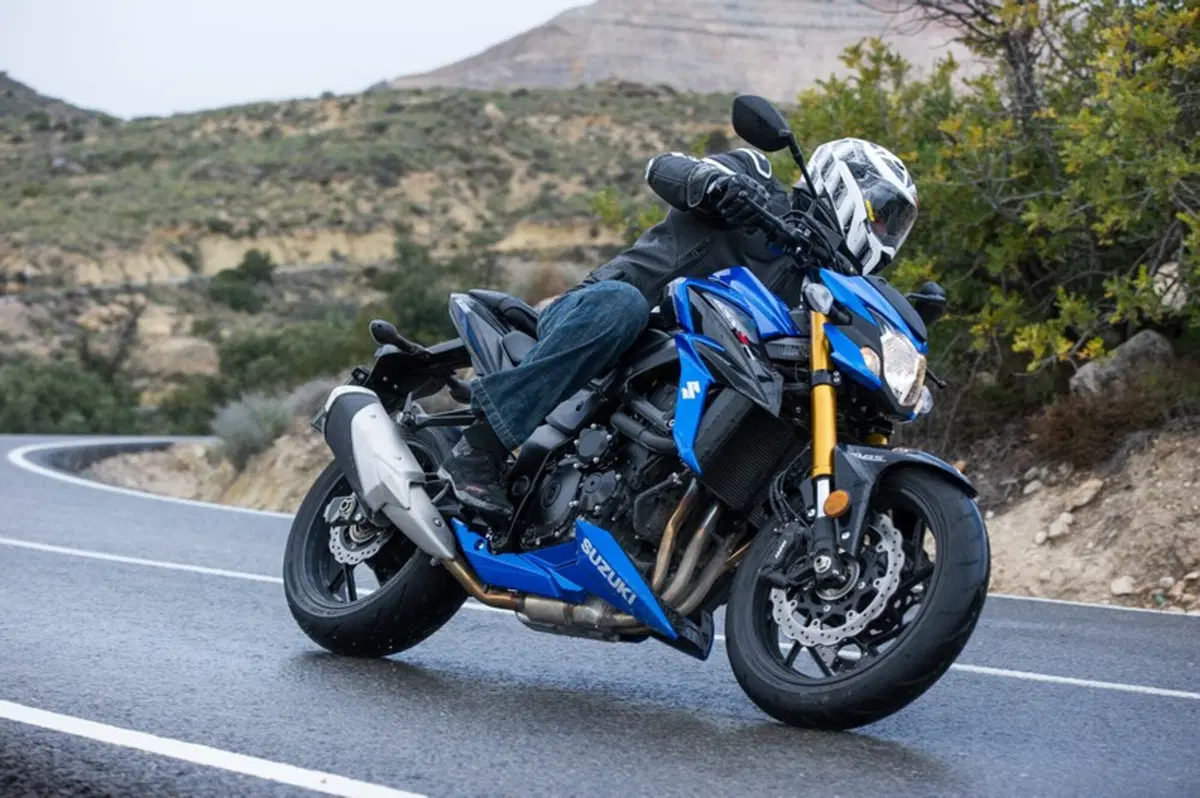 Suzuki GSX-S750  2017 (7)