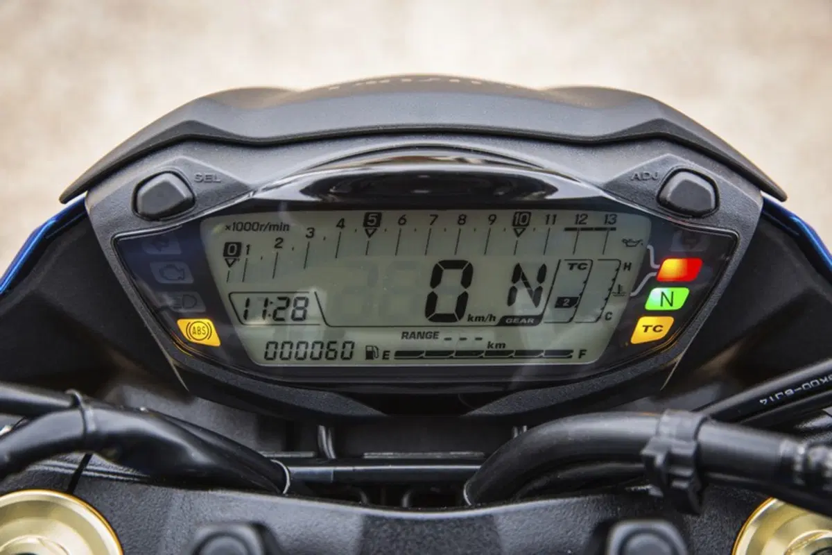 Suzuki GSX-S750  2017 (6)