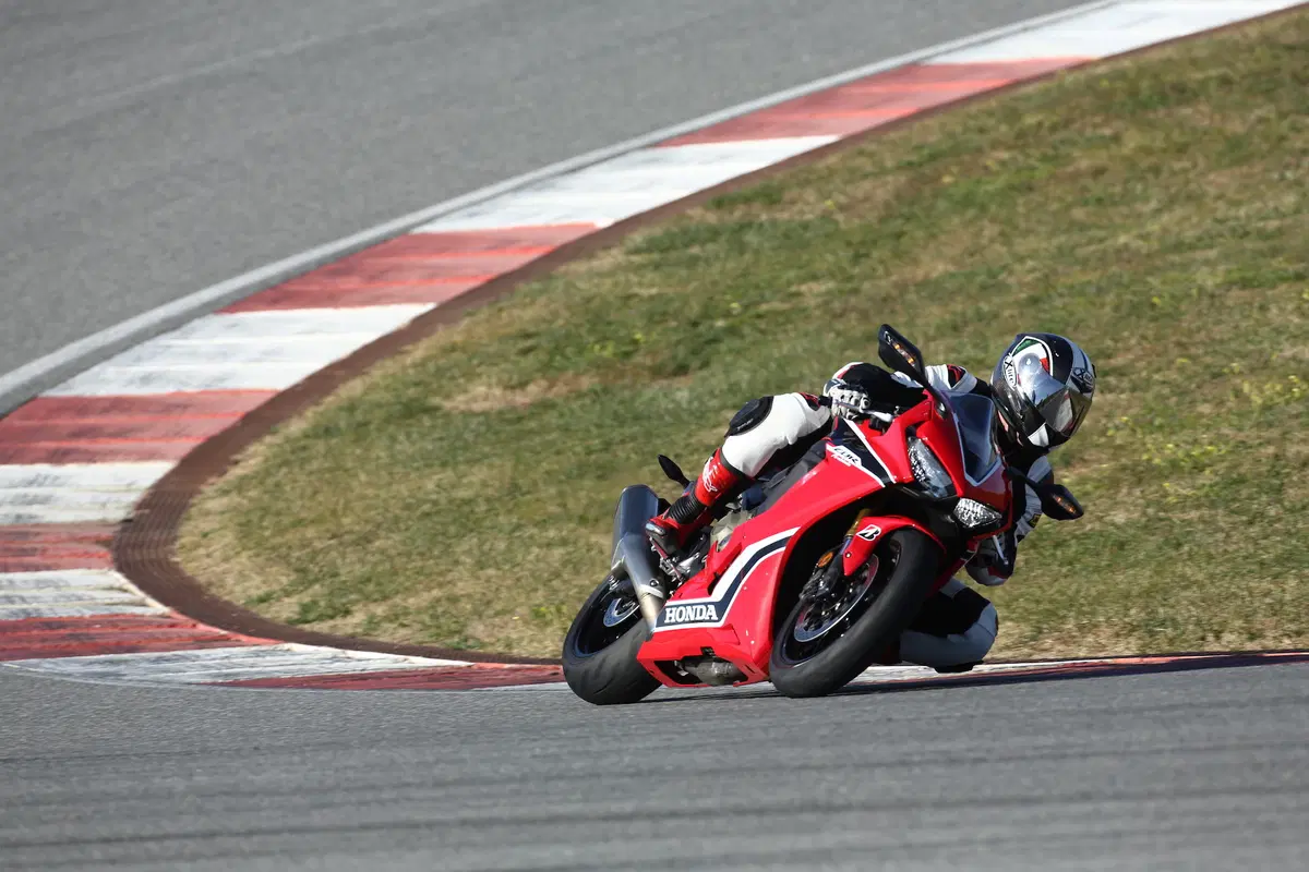 Honda CBR 1000RR Fireblade / Fireblade SP