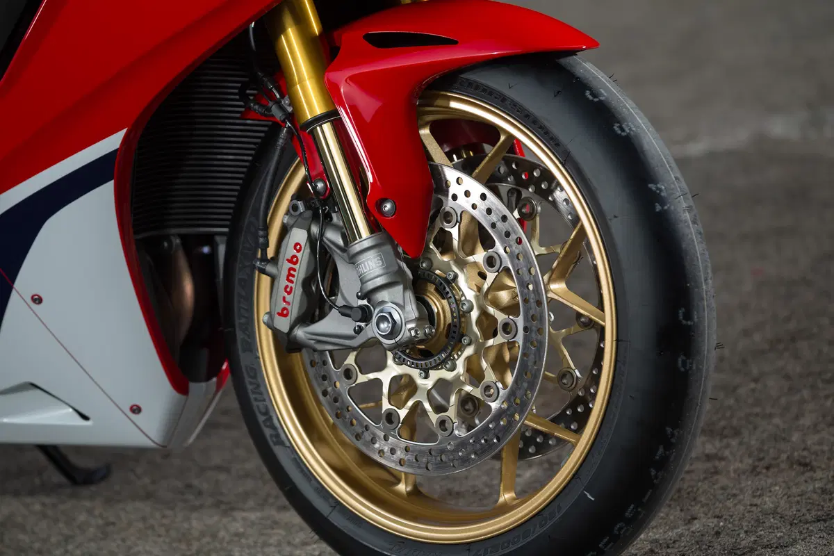 Honda CBR 1000RR Fireblade / Fireblade SP (3)
