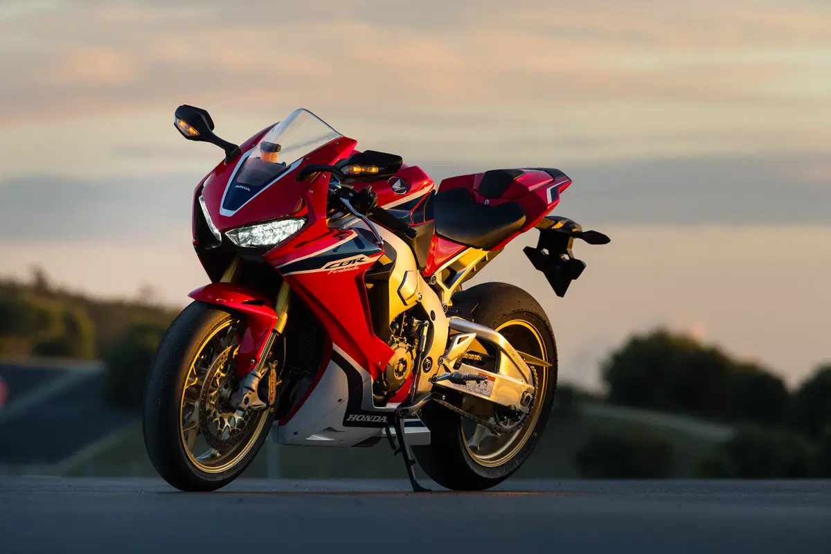 Honda CBR 1000RR Fireblade / Fireblade SP (14)