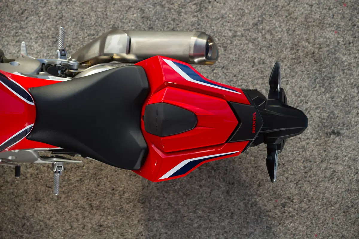Honda CBR 1000RR Fireblade / Fireblade SP (28)