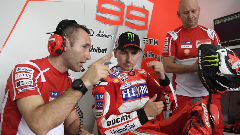 MotoGP. Ducati: Lorenzo si avvicina, Dovizioso contento