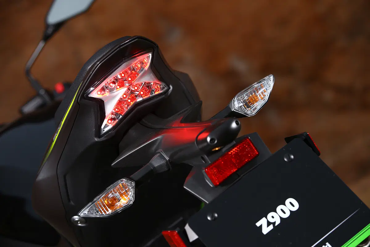 Kawasaki Z900 (6)