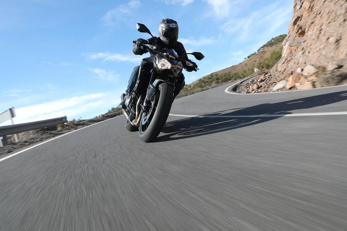 Kawasaki Z900 (6)