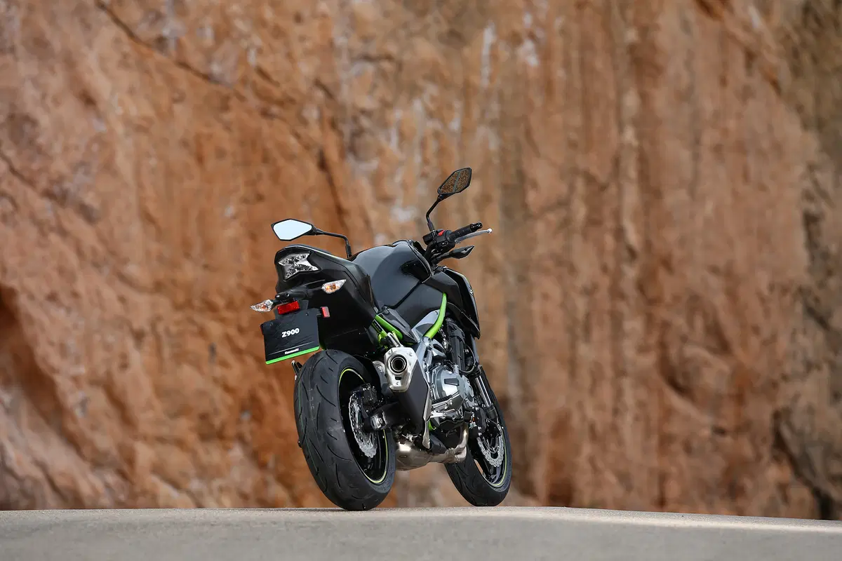 Kawasaki Z900 (14)
