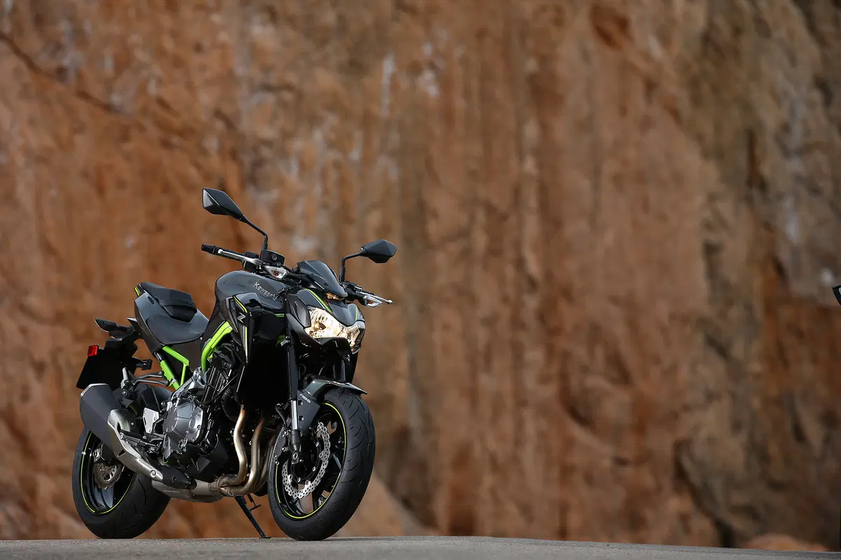Kawasaki Z900 (12)