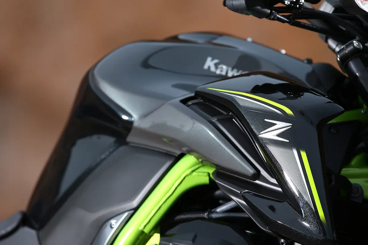 Kawasaki Z900 (17)