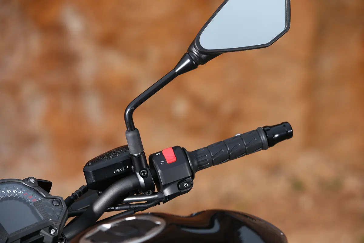 Kawasaki Z900 (21)