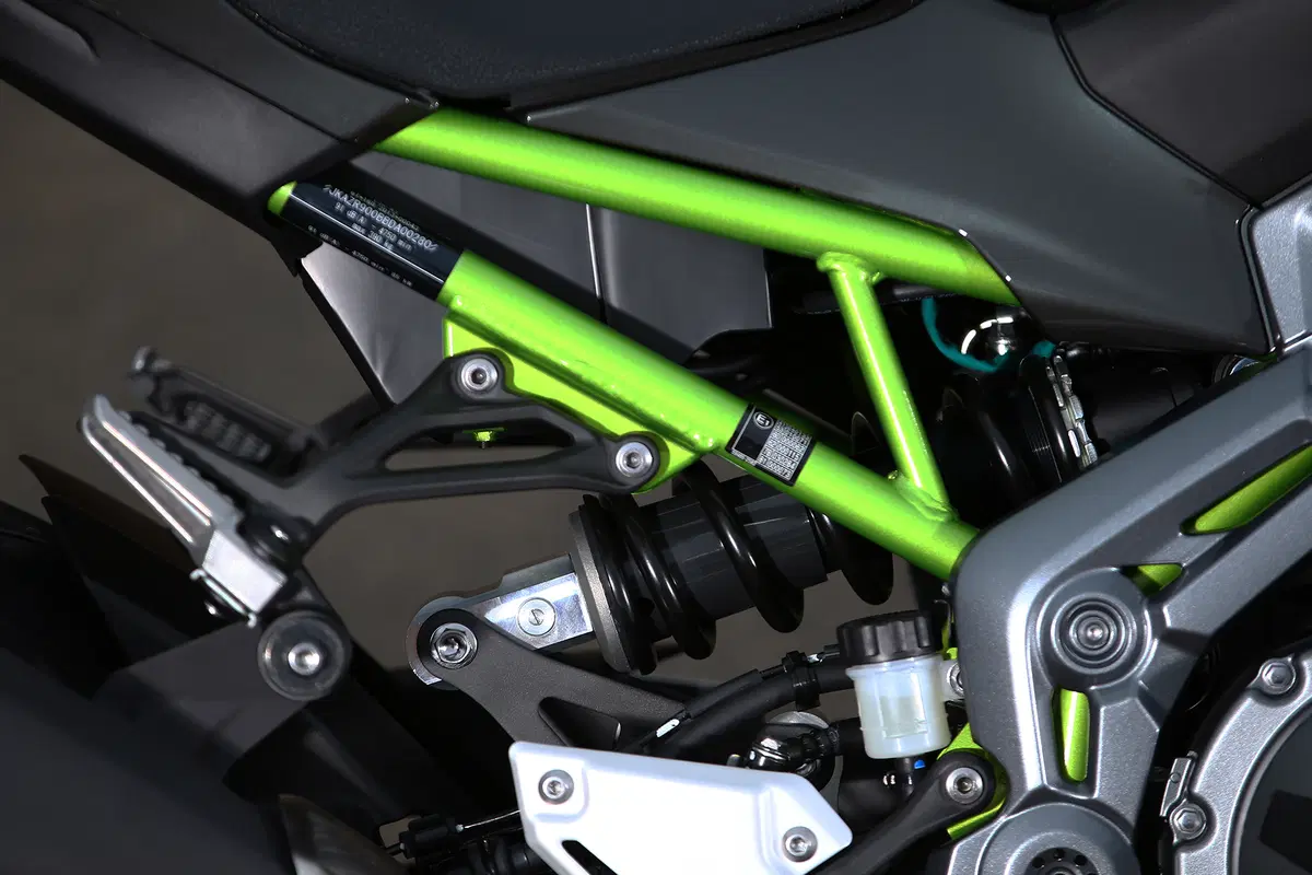 Kawasaki Z900 (30)