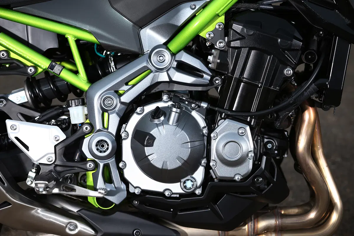 Kawasaki Z900 (34)