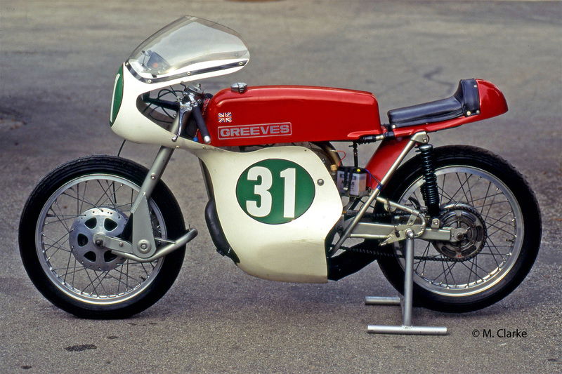 Un bellissimo esemplare di RES Silverstone del 1967. Questa 250 da competizione, destinata ai piloti privati, ha ottenuto buoni risultati nelle gare inglesi ma all&rsquo;estero si &egrave; vista ben poco