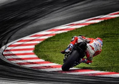 MotoGP. Test di Sepang, gli scatti più belli