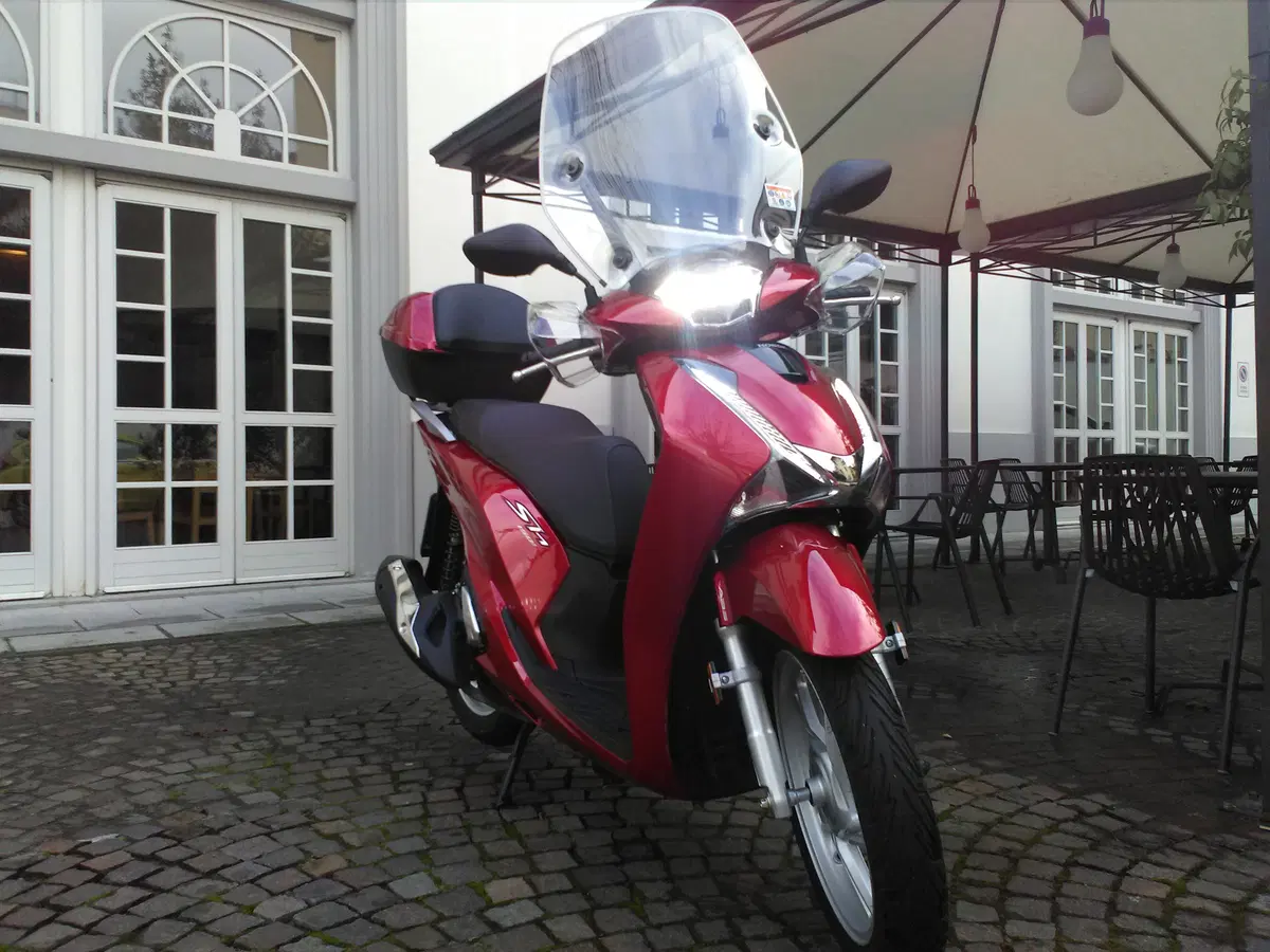 Honda SH125i e SH150i, gli scooter dei primati si rinnovano (21)