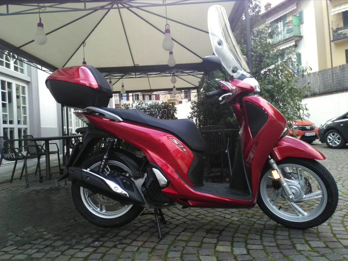 Honda SH125i e SH150i, gli scooter dei primati si rinnovano (22)