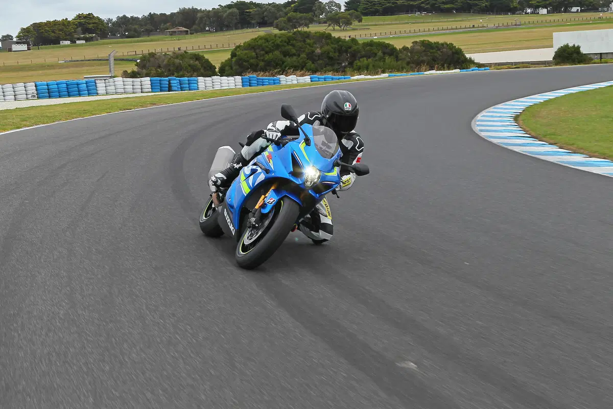 Suzuki GSX-R1000R (7)