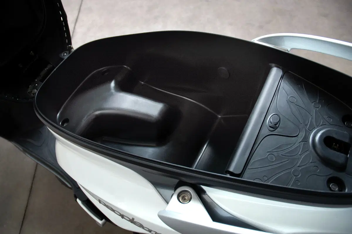 Kymco People 125 People 125i One DD (2015) (8)