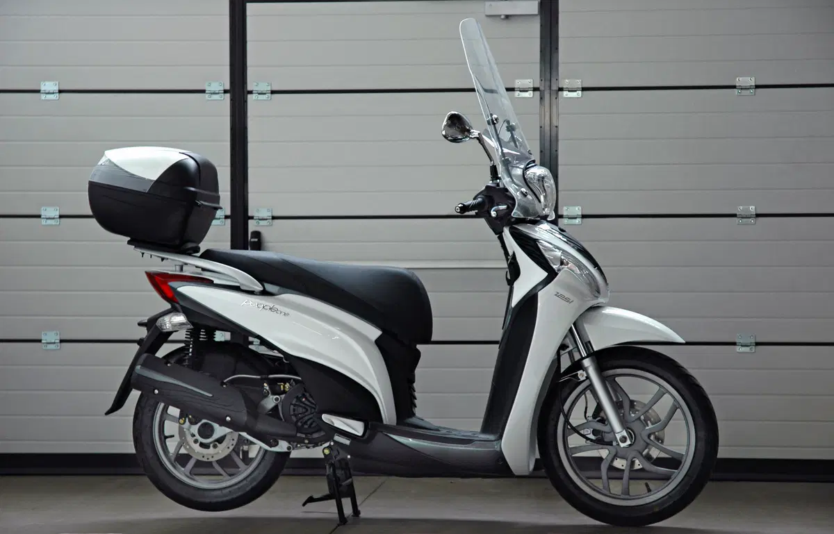 Kymco People 125 People 125i One DD (2015) (2)