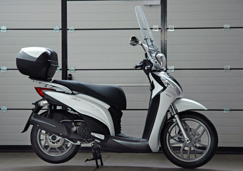 Kymco People 125 People 125i One DD (2015) (2)