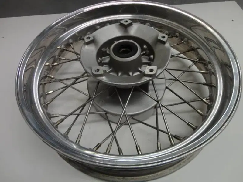 Ruota Triumph Thunderbird Sport (2)