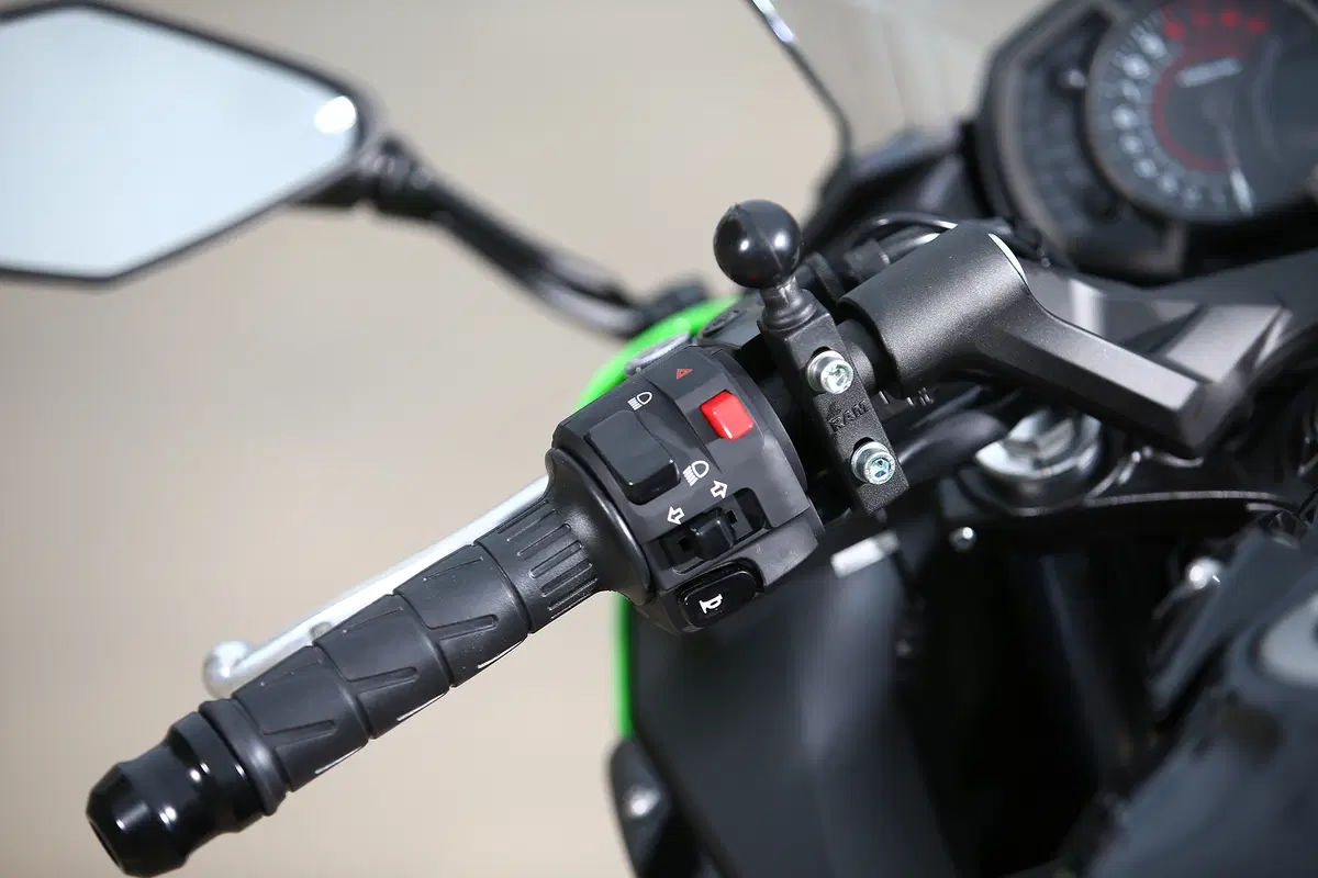 Kawasaki Ninja 650 KRT  2017 (6)