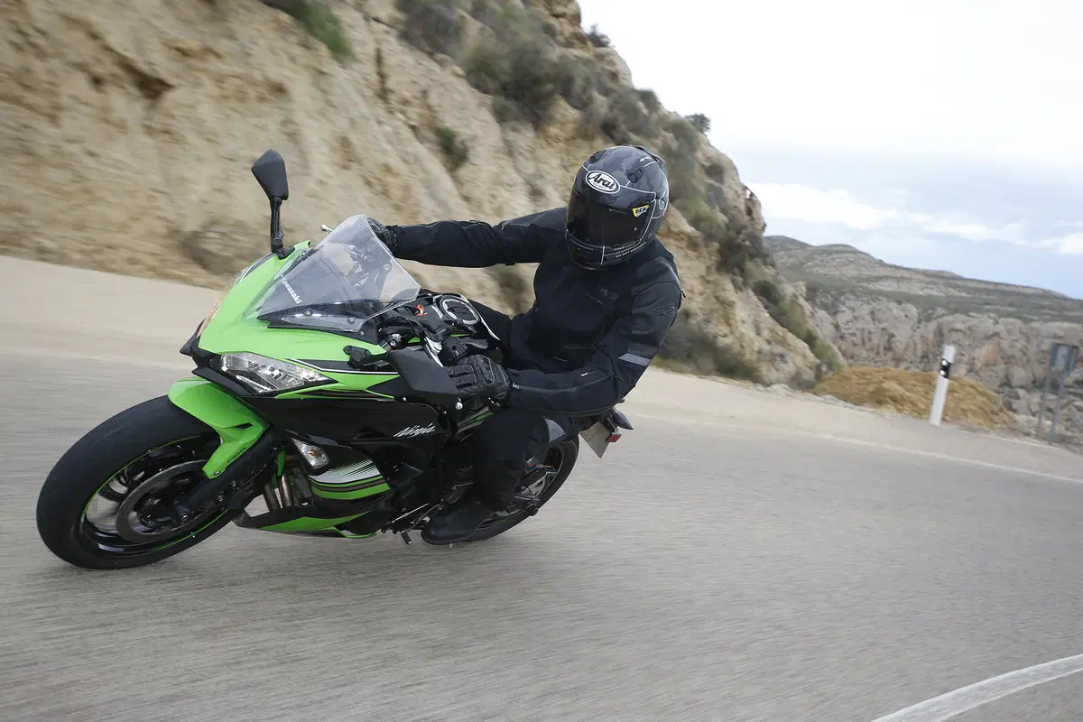 Kawasaki Ninja 650 KRT  2017 (5)