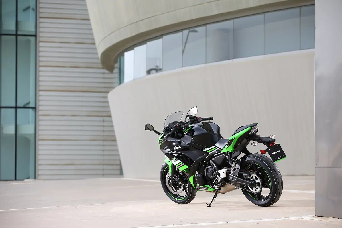 Kawasaki Ninja 650 KRT  2017 (8)