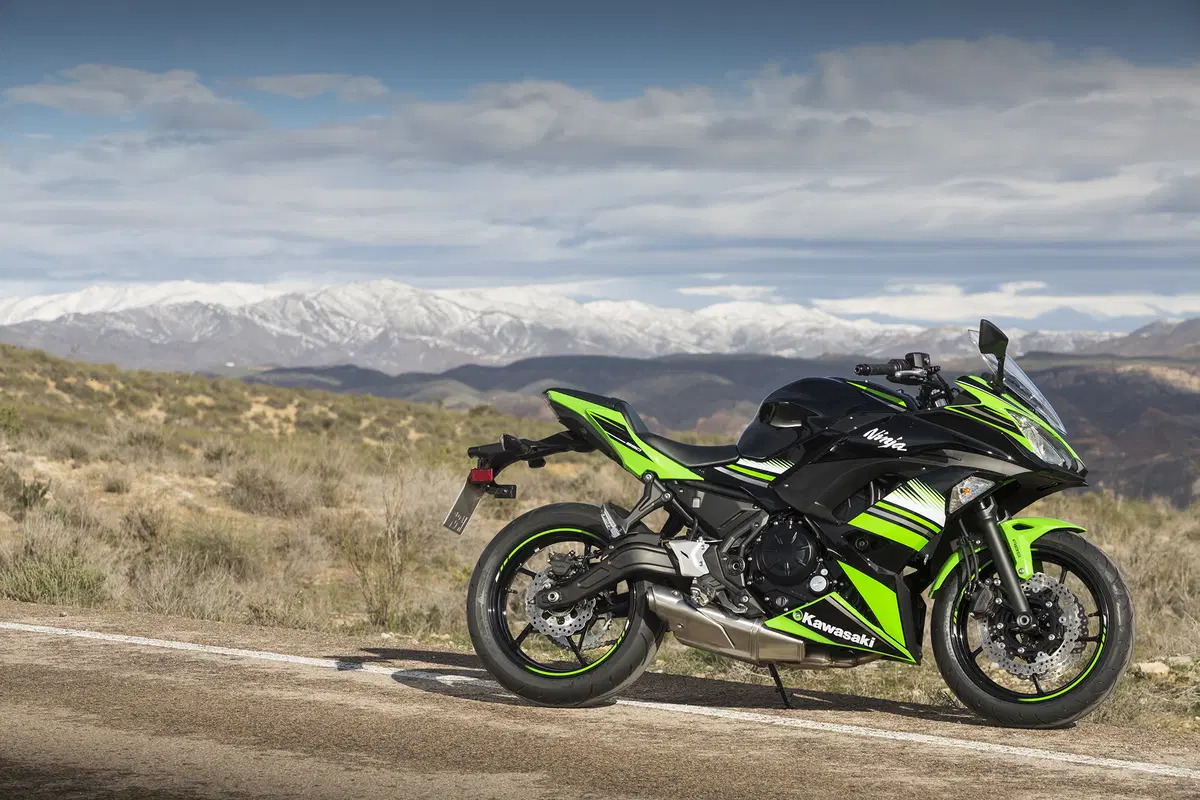 Kawasaki Ninja 650 KRT  2017 (10)