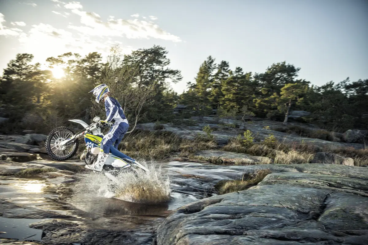 Husqvarna Enduro TE e FE 2016 (6)