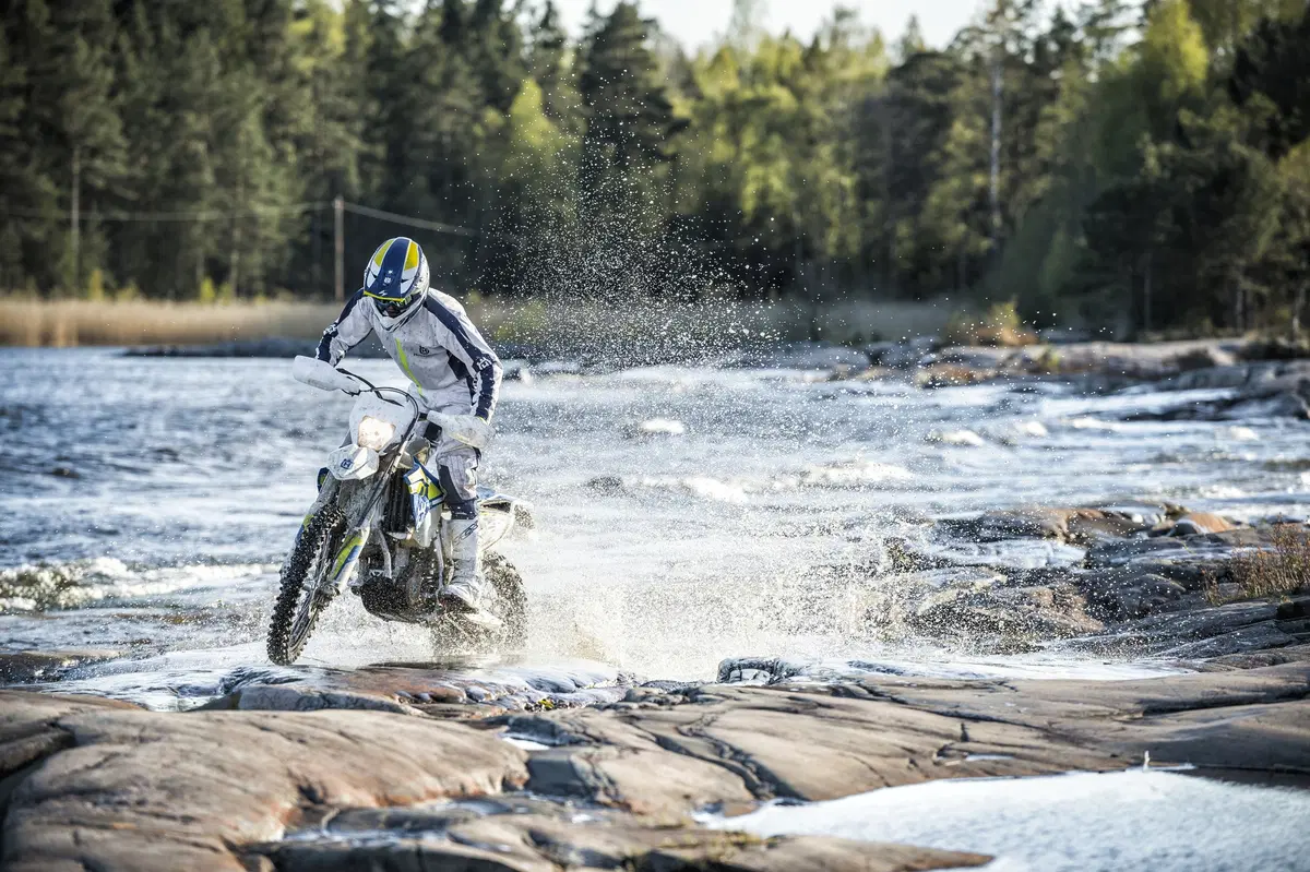 Husqvarna Enduro TE e FE 2016 (8)