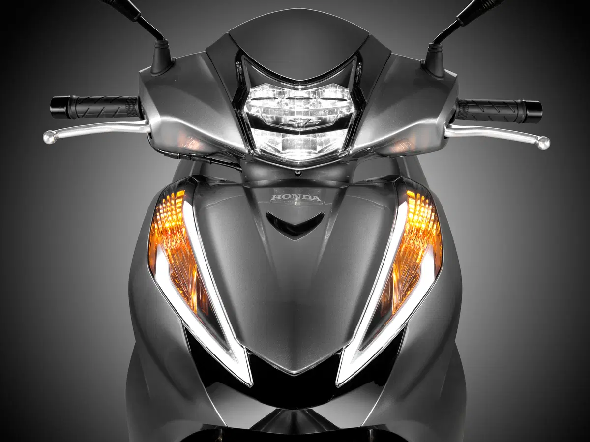 Honda SH300i ABS (9)