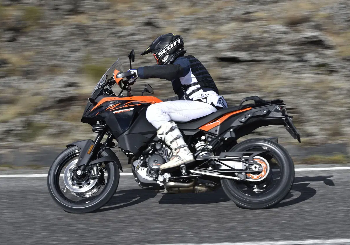 KTM 1090 Adventure 2017. Che botta di cavalli! (2)
