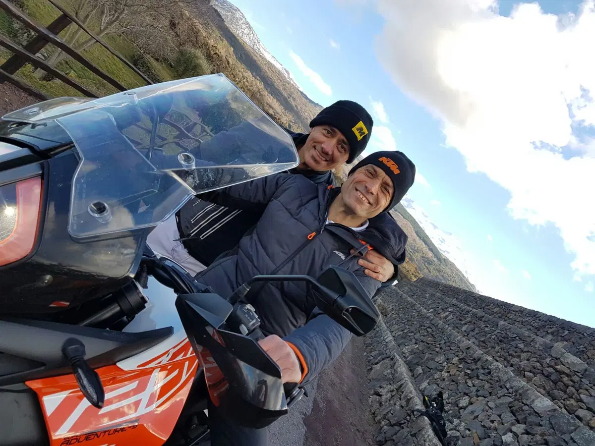 KTM 1290 SuperAdventure S. Maxienduro spaziale (9)