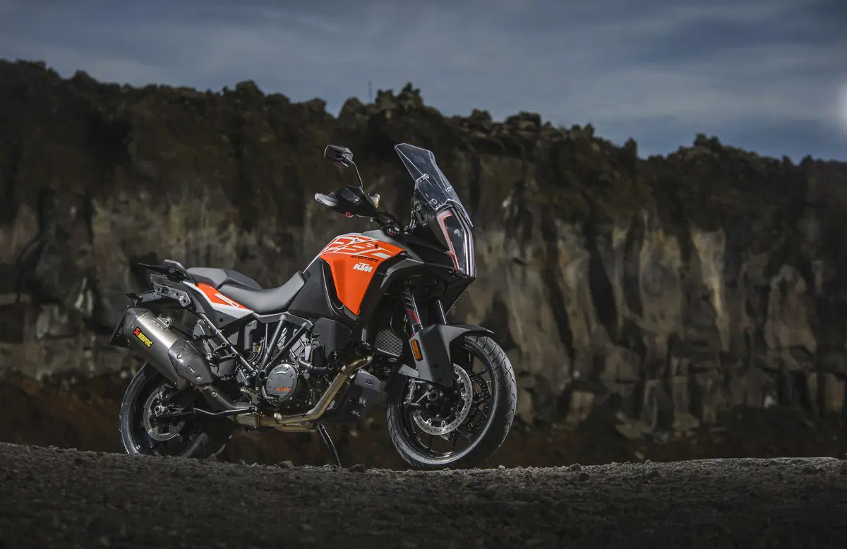 KTM 1290 SuperAdventure S. Maxienduro spaziale (11)