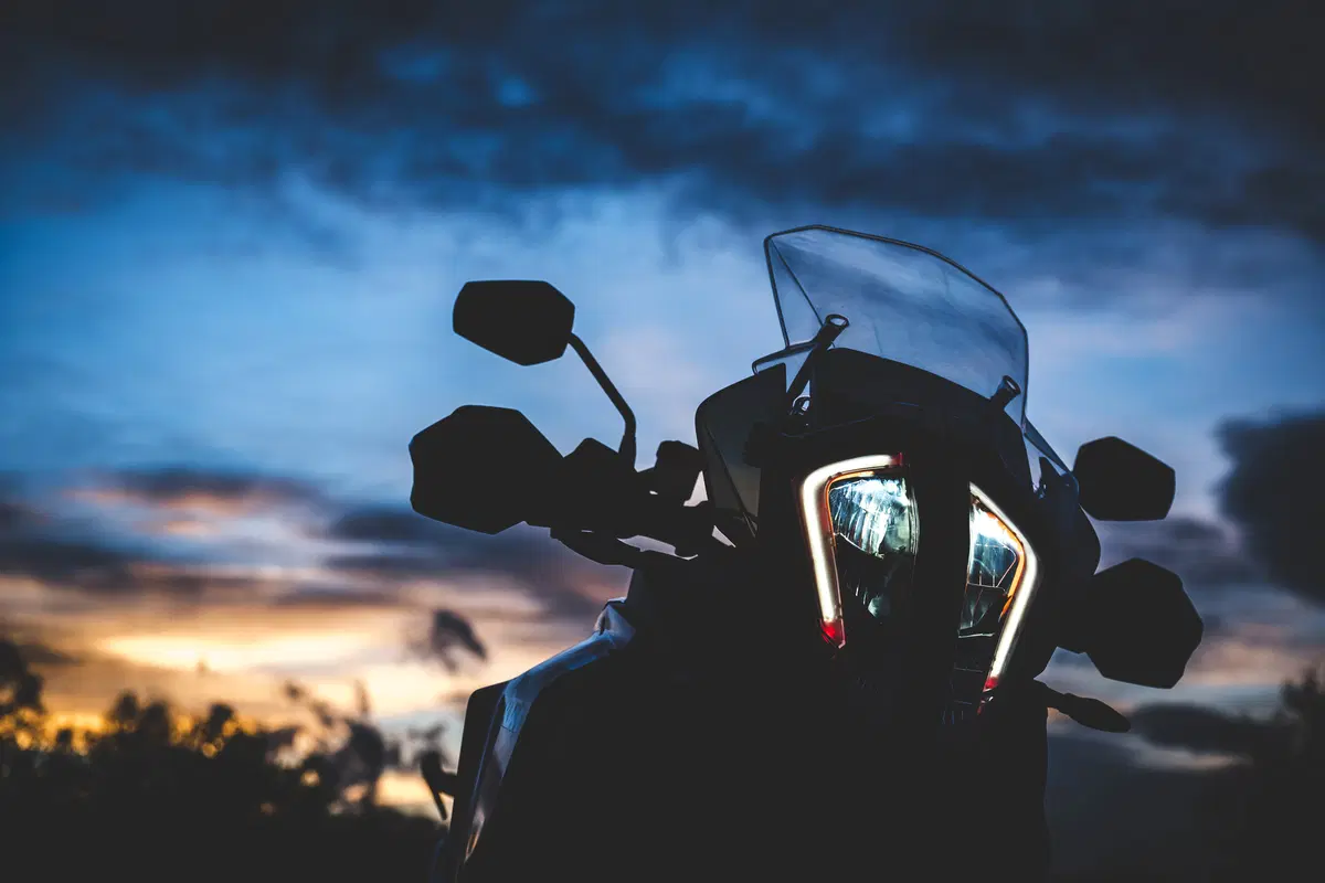 KTM 1290 SuperAdventure S. Maxienduro spaziale (18)