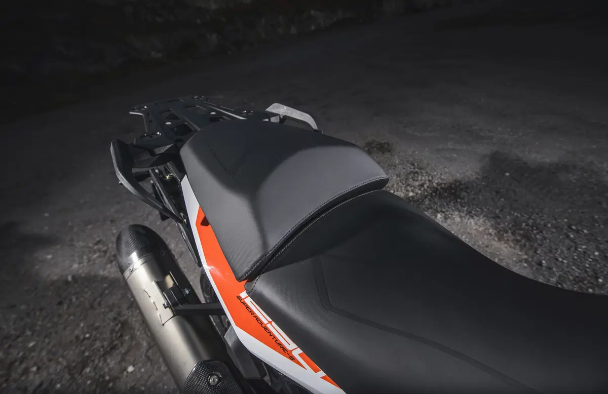 KTM 1290 SuperAdventure S. Maxienduro spaziale (23)